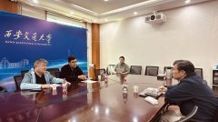 代表团以科研学术交换